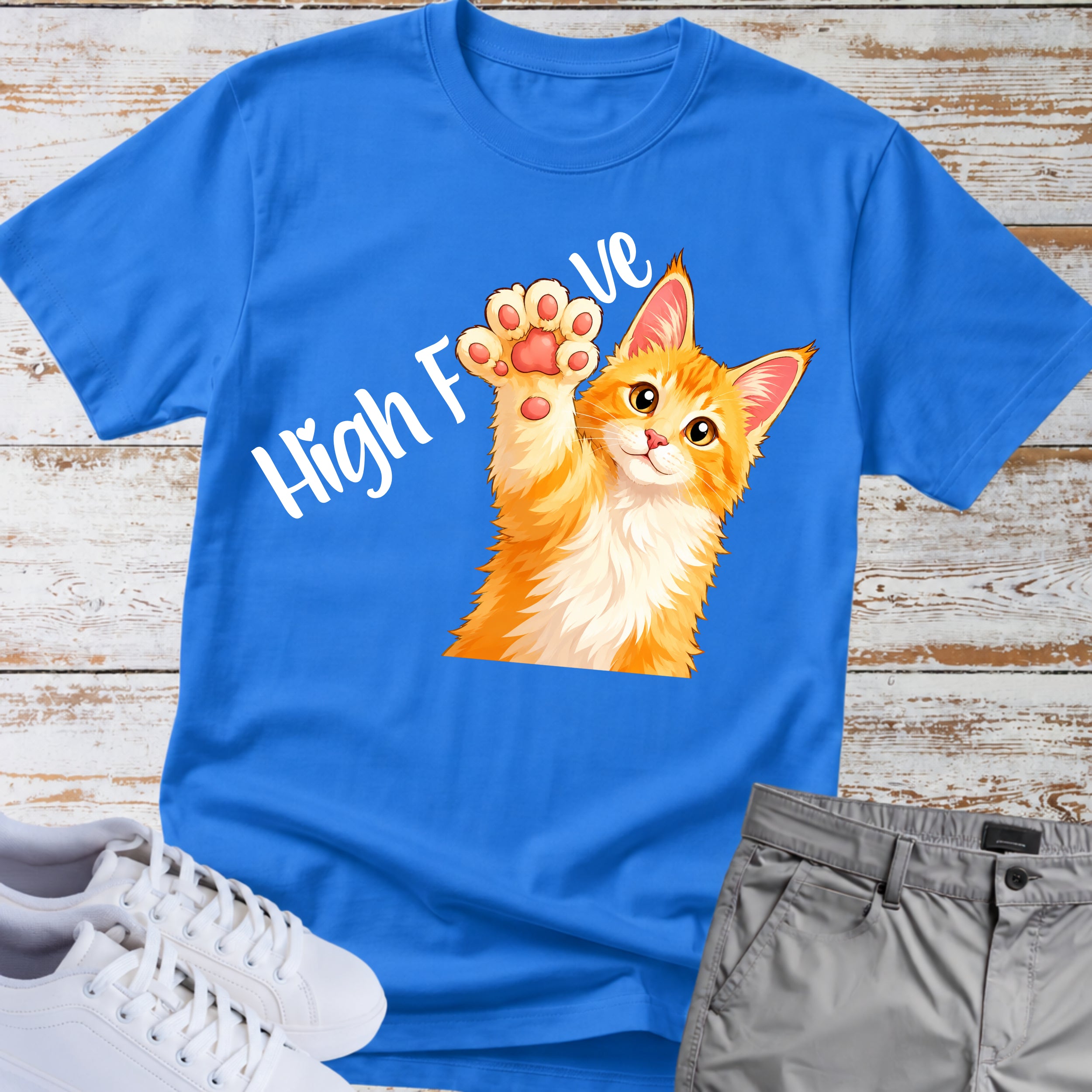 High Five Polydactyl Maine Coon Cat T-Shirt